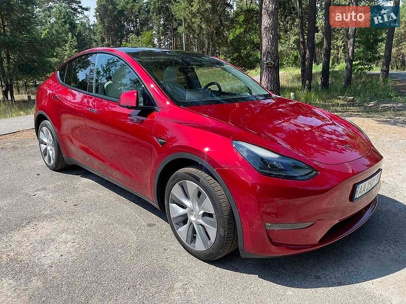 Внедорожник / Кроссовер Tesla Model Y 2024 в Киеве