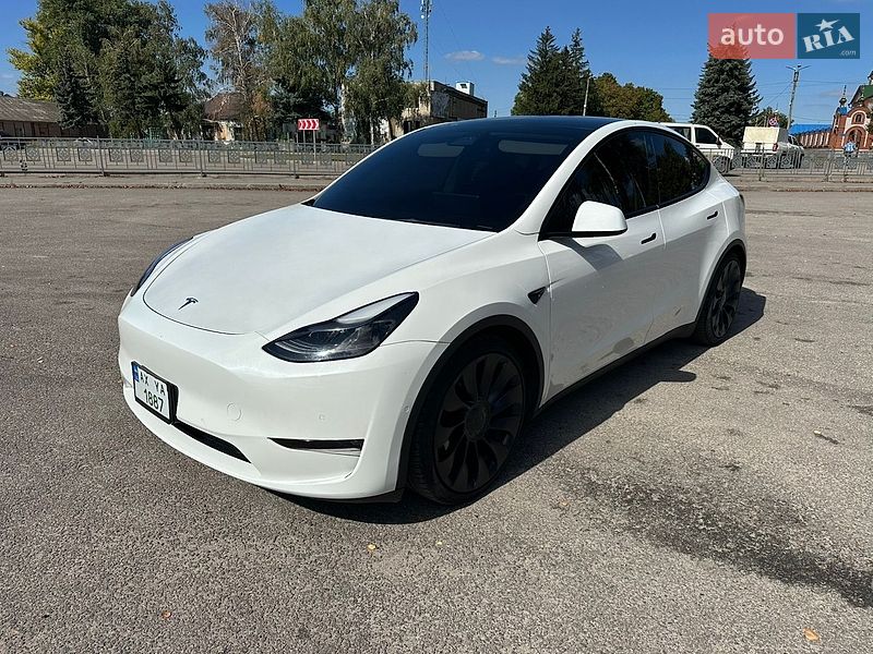 Позашляховик / Кросовер Tesla Model Y 2021 в Первомайську