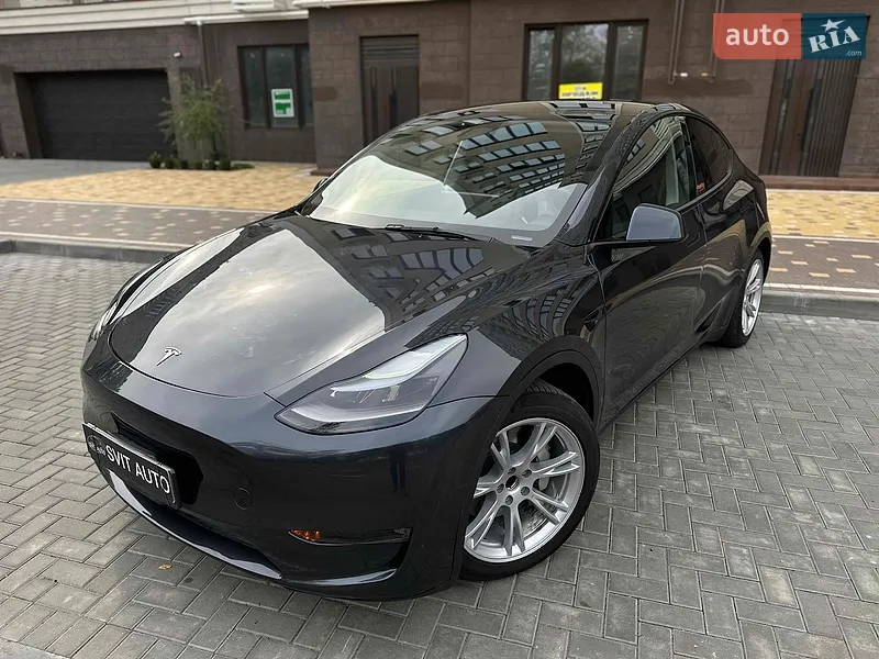 Tesla Model Y