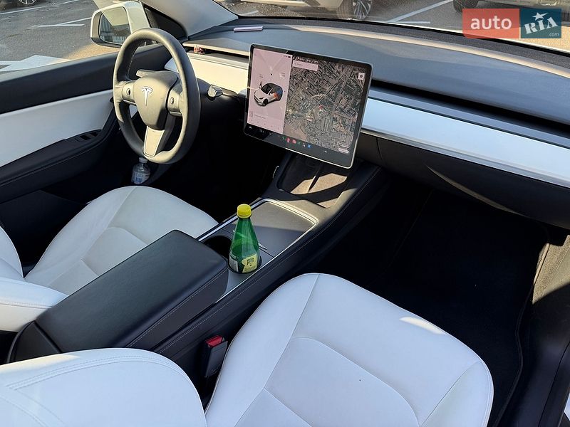 Внедорожник / Кроссовер Tesla Model Y 2021 в Киеве
