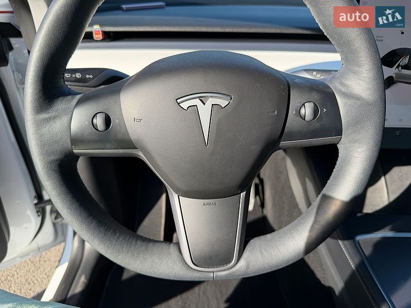 Внедорожник / Кроссовер Tesla Model Y 2021 в Киеве