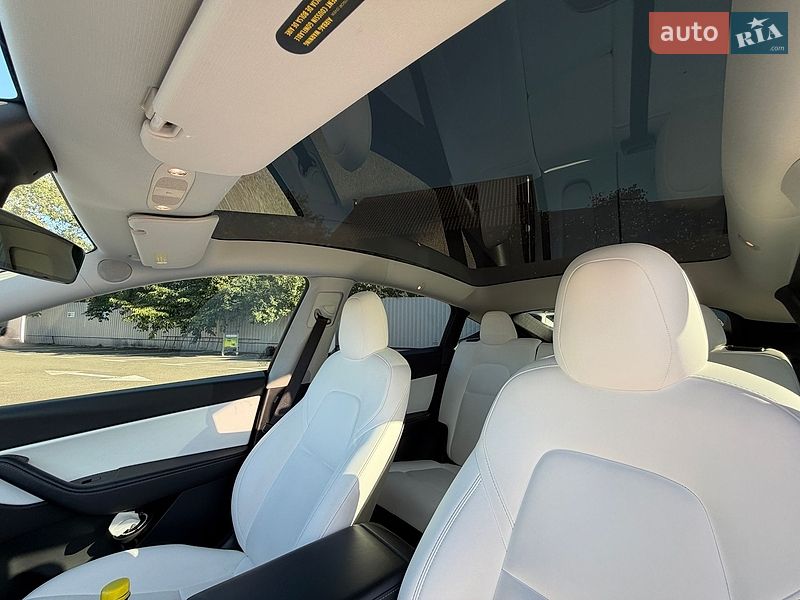 Внедорожник / Кроссовер Tesla Model Y 2021 в Киеве