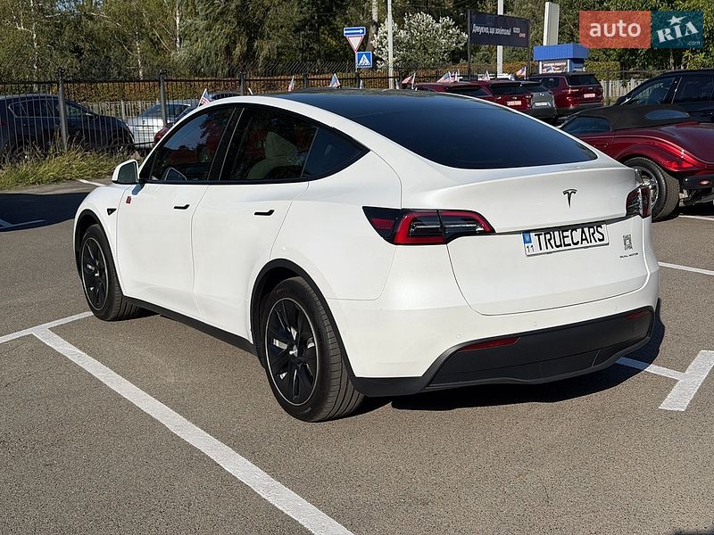Внедорожник / Кроссовер Tesla Model Y 2021 в Киеве