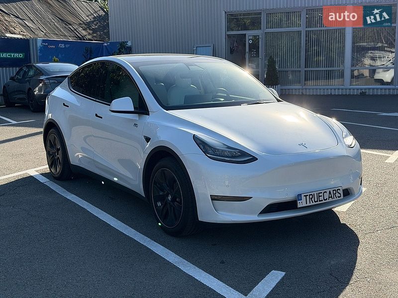 Внедорожник / Кроссовер Tesla Model Y 2021 в Киеве