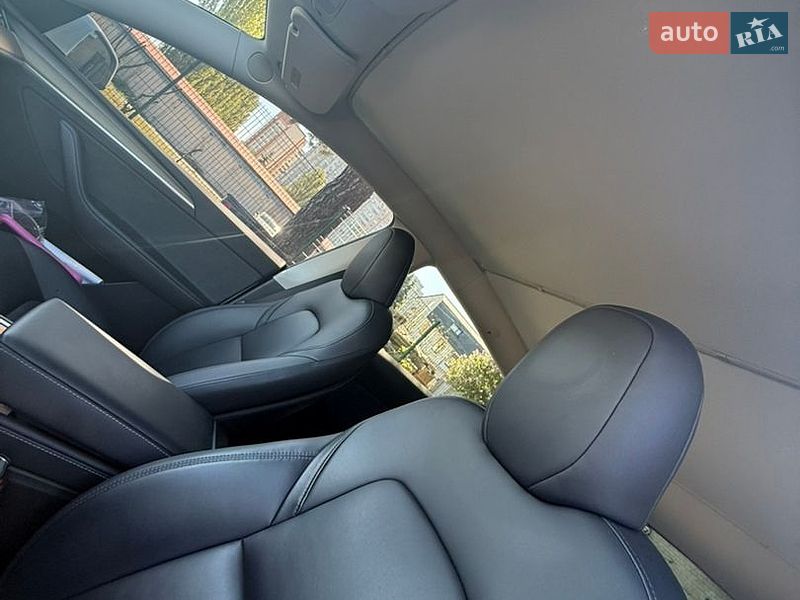 Внедорожник / Кроссовер Tesla Model Y 2023 в Киеве