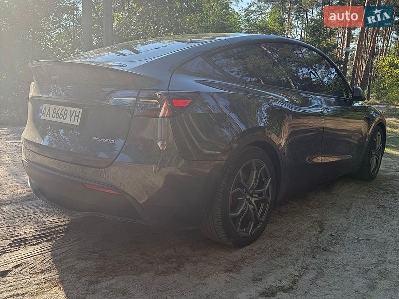Внедорожник / Кроссовер Tesla Model Y 2022 в Киеве