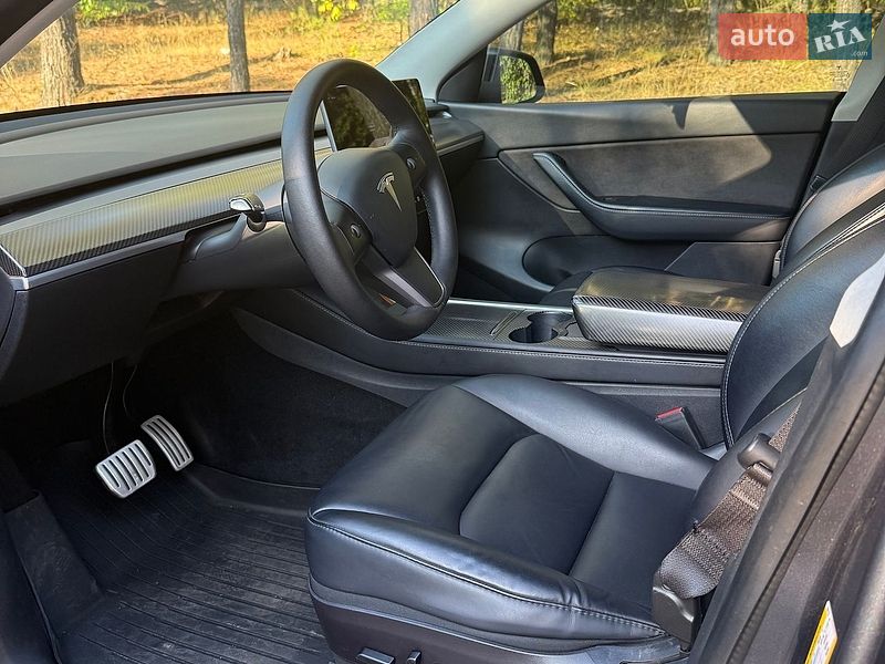 Внедорожник / Кроссовер Tesla Model Y 2022 в Киеве