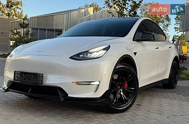 Tesla Model Y  2020