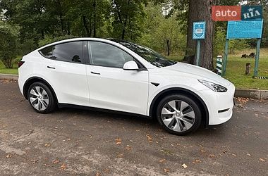Внедорожник / Кроссовер Tesla Model Y 2023 в Киеве