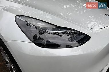Внедорожник / Кроссовер Tesla Model Y 2023 в Киеве