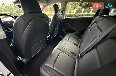 Внедорожник / Кроссовер Tesla Model Y 2023 в Киеве