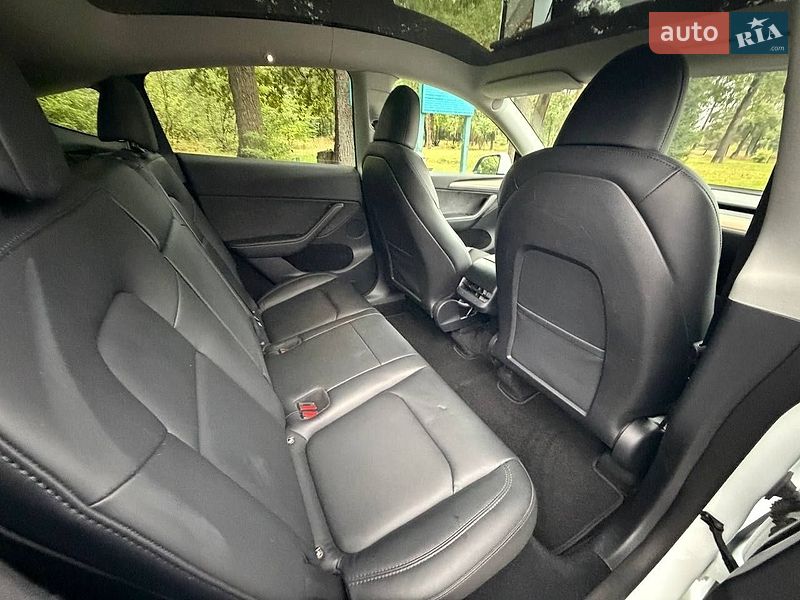 Внедорожник / Кроссовер Tesla Model Y 2023 в Киеве