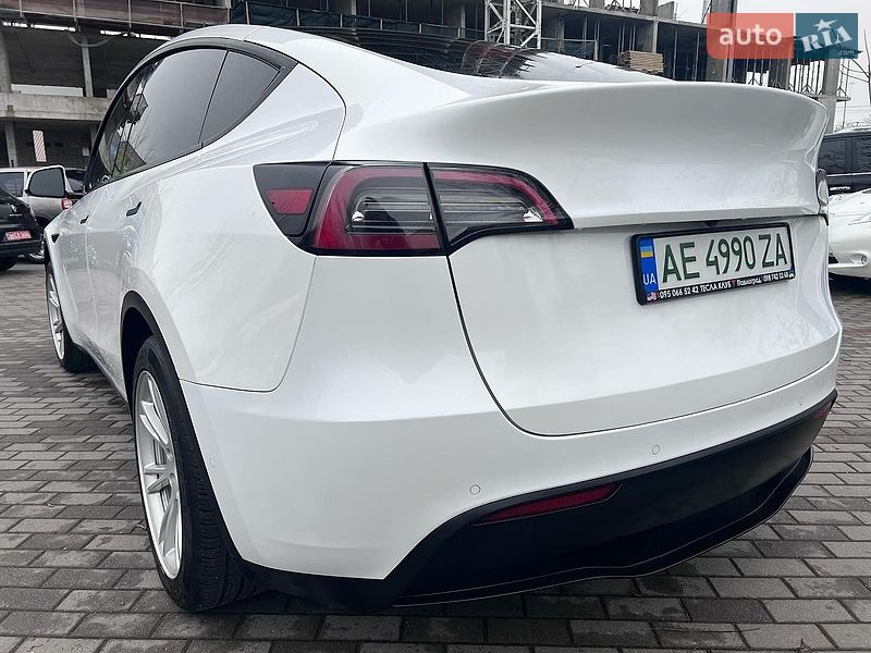 Tesla Model Y 2021