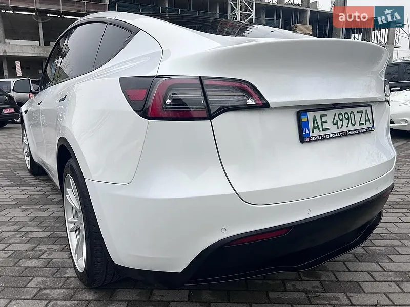Tesla Model Y 2021