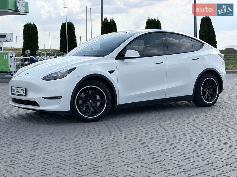 Tesla Model Y 2021