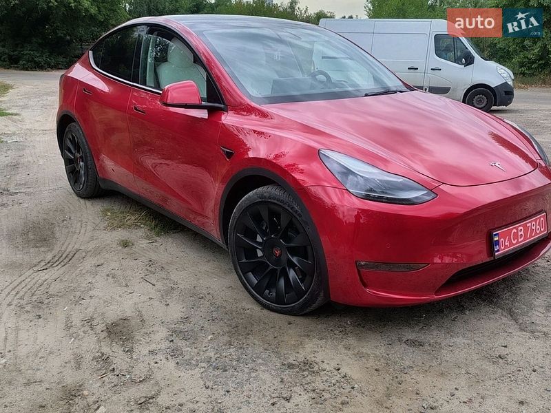 Позашляховик / Кросовер Tesla Model Y 2021 в Києві