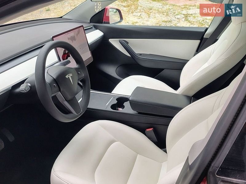 Позашляховик / Кросовер Tesla Model Y 2021 в Києві