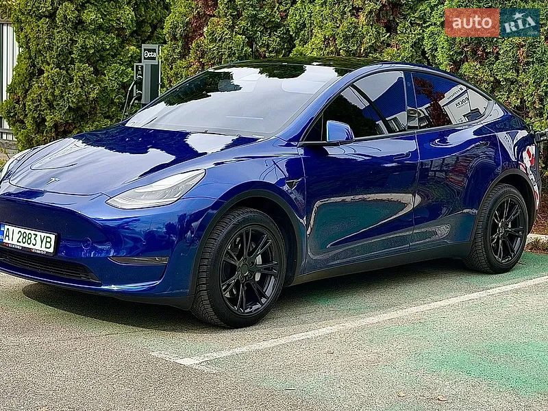 Tesla Model Y 2021