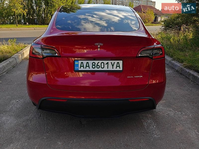 Позашляховик / Кросовер Tesla Model Y 2020 в Києві