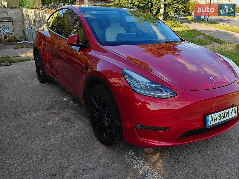 Позашляховик / Кросовер Tesla Model Y 2020 в Києві