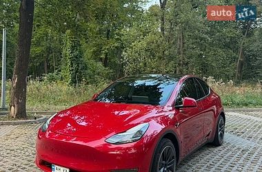 Tesla Model Y  2020