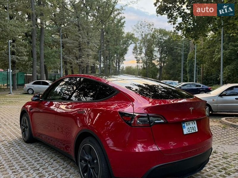 Позашляховик / Кросовер Tesla Model Y 2020 в Харкові