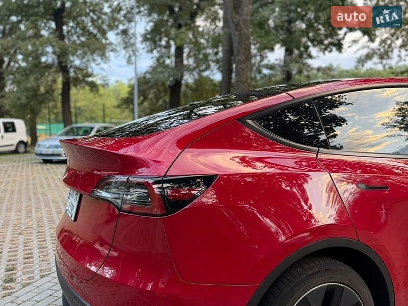 Позашляховик / Кросовер Tesla Model Y 2020 в Харкові