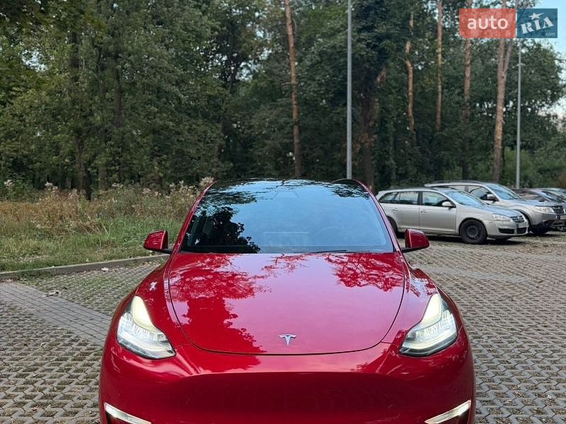 Позашляховик / Кросовер Tesla Model Y 2020 в Харкові