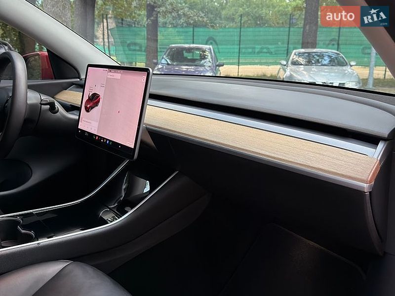 Позашляховик / Кросовер Tesla Model Y 2020 в Харкові