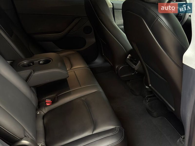 Позашляховик / Кросовер Tesla Model Y 2020 в Харкові
