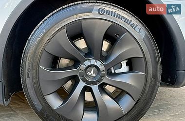 Внедорожник / Кроссовер Tesla Model Y 2022 в Ровно