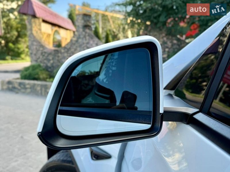 Внедорожник / Кроссовер Tesla Model Y 2022 в Ровно