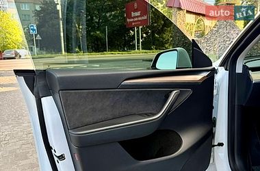 Внедорожник / Кроссовер Tesla Model Y 2022 в Ровно