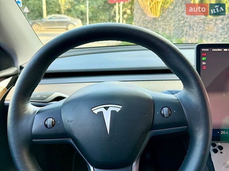 Внедорожник / Кроссовер Tesla Model Y 2022 в Ровно