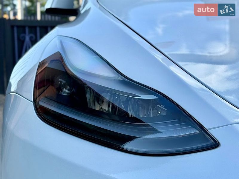 Внедорожник / Кроссовер Tesla Model Y 2022 в Ровно
