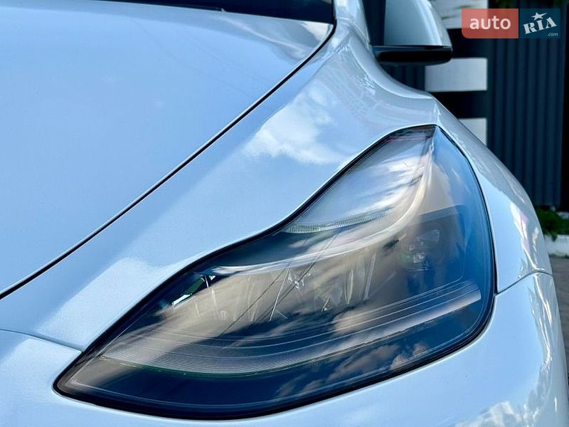 Внедорожник / Кроссовер Tesla Model Y 2022 в Ровно