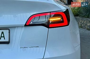 Внедорожник / Кроссовер Tesla Model Y 2022 в Ровно