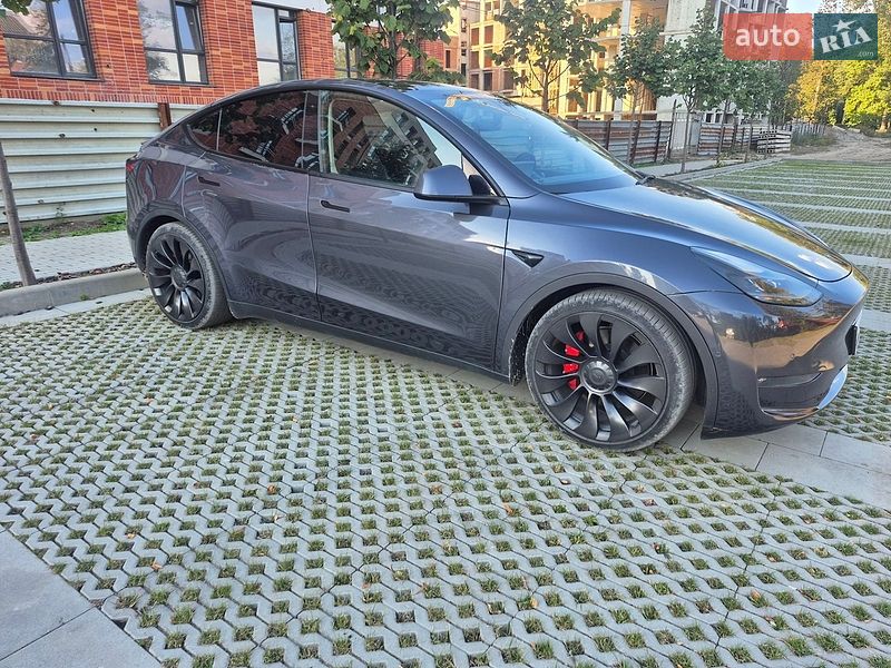 Tesla Model Y 2022