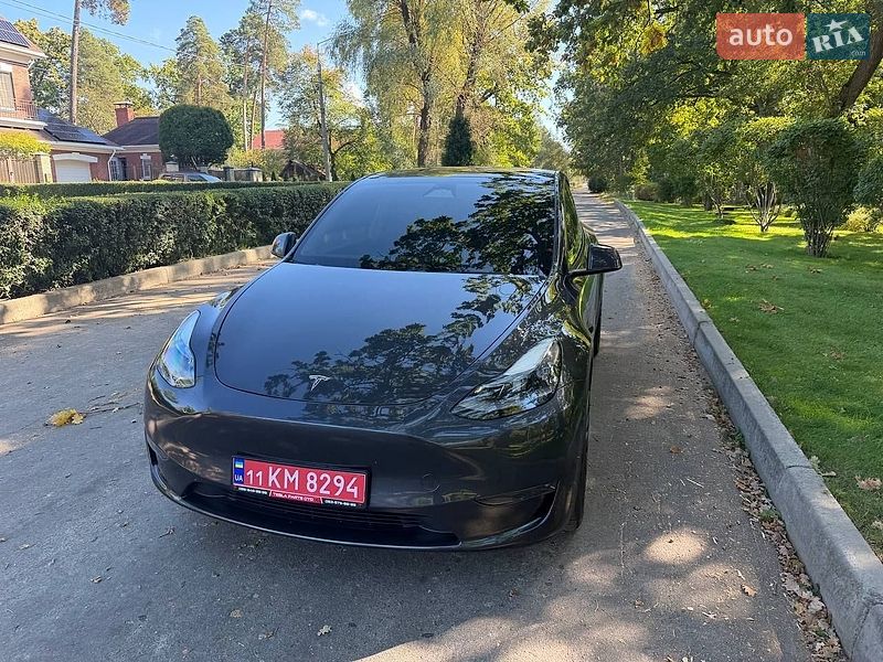 Позашляховик / Кросовер Tesla Model Y 2024 в Києві фото 4 Позашляховик / Кросовер Tesla Model Y 2024 в Києві