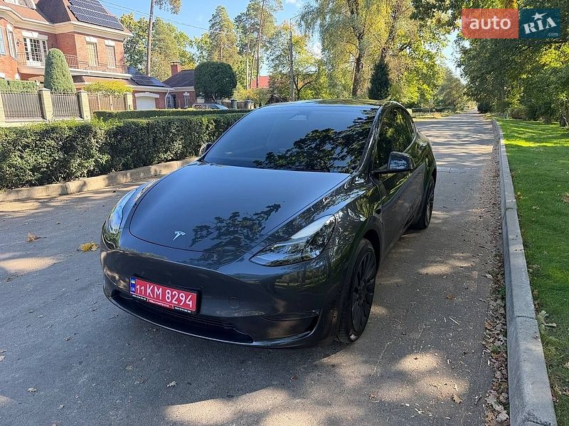 Позашляховик / Кросовер Tesla Model Y 2024 в Києві фото 2 Позашляховик / Кросовер Tesla Model Y 2024 в Києві