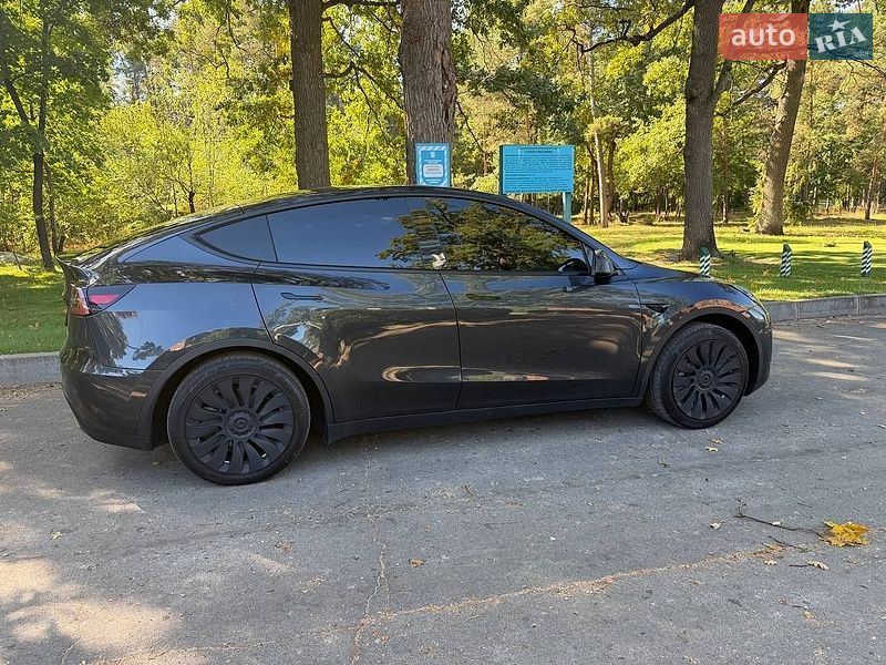 Позашляховик / Кросовер Tesla Model Y 2024 в Києві фото 9 Позашляховик / Кросовер Tesla Model Y 2024 в Києві