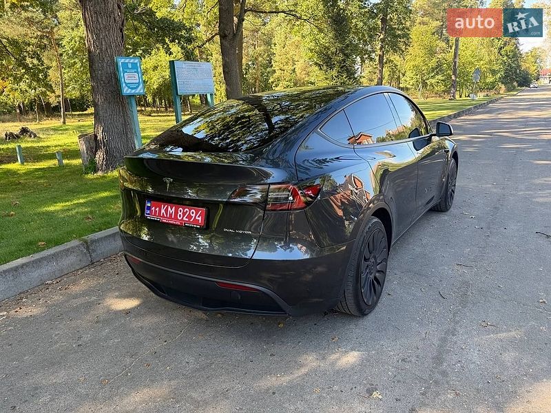 Позашляховик / Кросовер Tesla Model Y 2024 в Києві фото 11 Позашляховик / Кросовер Tesla Model Y 2024 в Києві