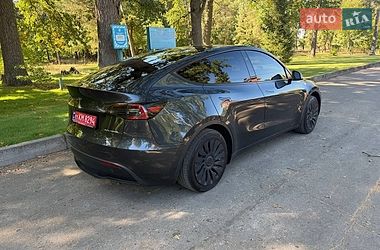 Позашляховик / Кросовер Tesla Model Y 2024 в Києві фото 12 Позашляховик / Кросовер Tesla Model Y 2024 в Києві