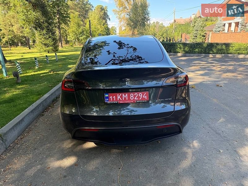 Позашляховик / Кросовер Tesla Model Y 2024 в Києві фото 14 Позашляховик / Кросовер Tesla Model Y 2024 в Києві