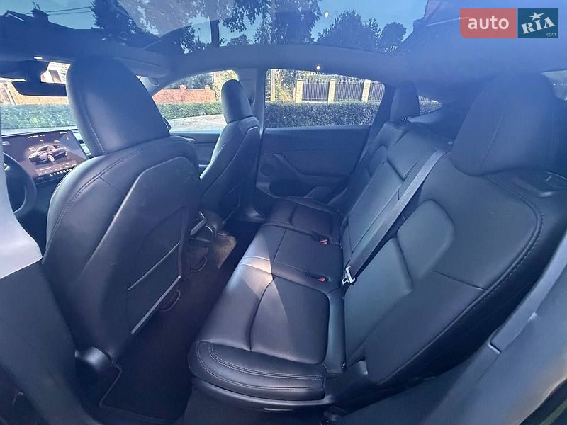 Позашляховик / Кросовер Tesla Model Y 2024 в Києві фото 18 Позашляховик / Кросовер Tesla Model Y 2024 в Києві