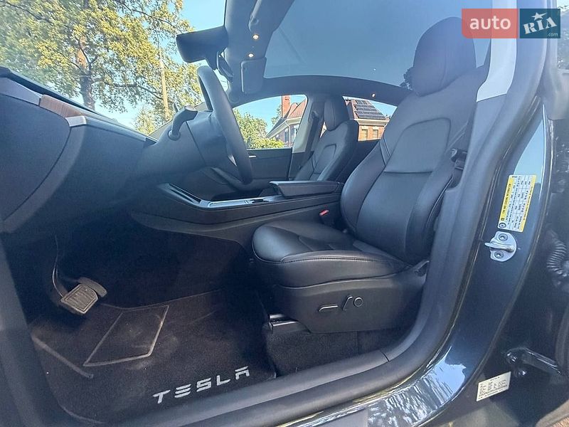 Позашляховик / Кросовер Tesla Model Y 2024 в Києві фото 19 Позашляховик / Кросовер Tesla Model Y 2024 в Києві