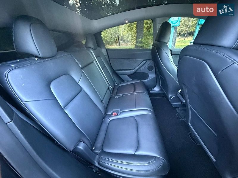 Позашляховик / Кросовер Tesla Model Y 2024 в Києві фото 20 Позашляховик / Кросовер Tesla Model Y 2024 в Києві