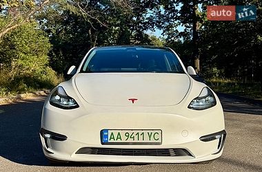 Внедорожник / Кроссовер Tesla Model Y 2023 в Киеве