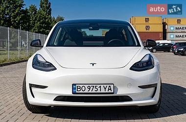 Tesla Model Y  2023