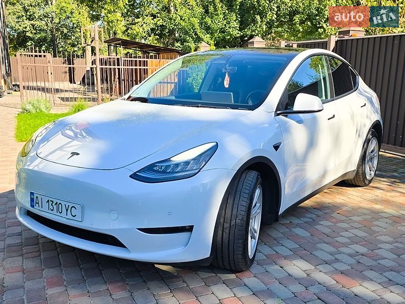 Tesla Model Y 2021